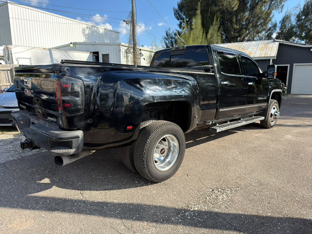 2016 GMC Sierra Denali